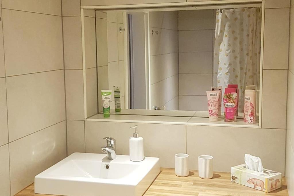 Ferienwohnung Zwischen Weinheim Und Hemsbach エクステリア 写真