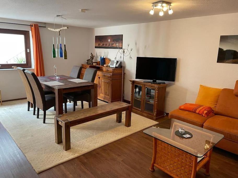 Ferienwohnung Zwischen Weinheim Und Hemsbach エクステリア 写真